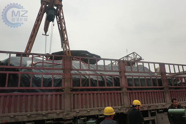 600噸火車輪軸壓裝機發(fā)貨現(xiàn)場